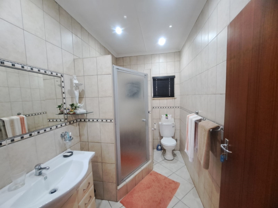 4 Bedroom Property for Sale in Safari Gardens North West